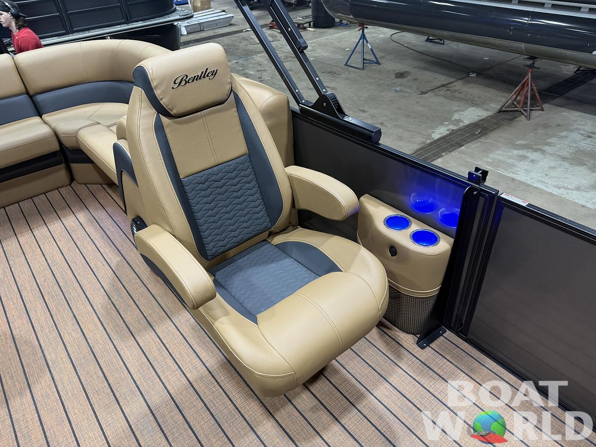 2026 Bentley Elite 223 Admiral Quad Lounge Tritoon $63995
