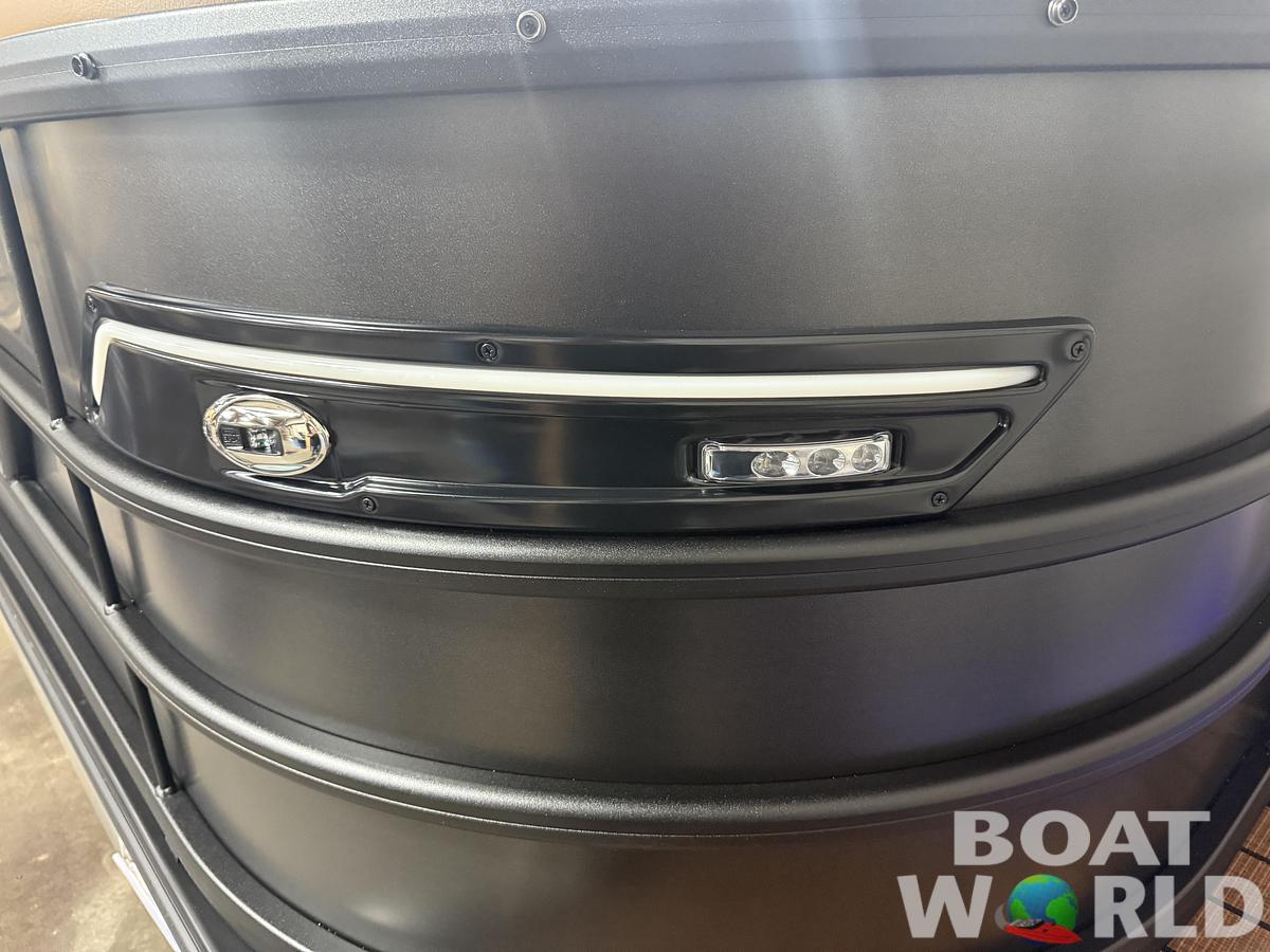 2026 Bentley Pontoons Elite 223 Swingback Tritoon