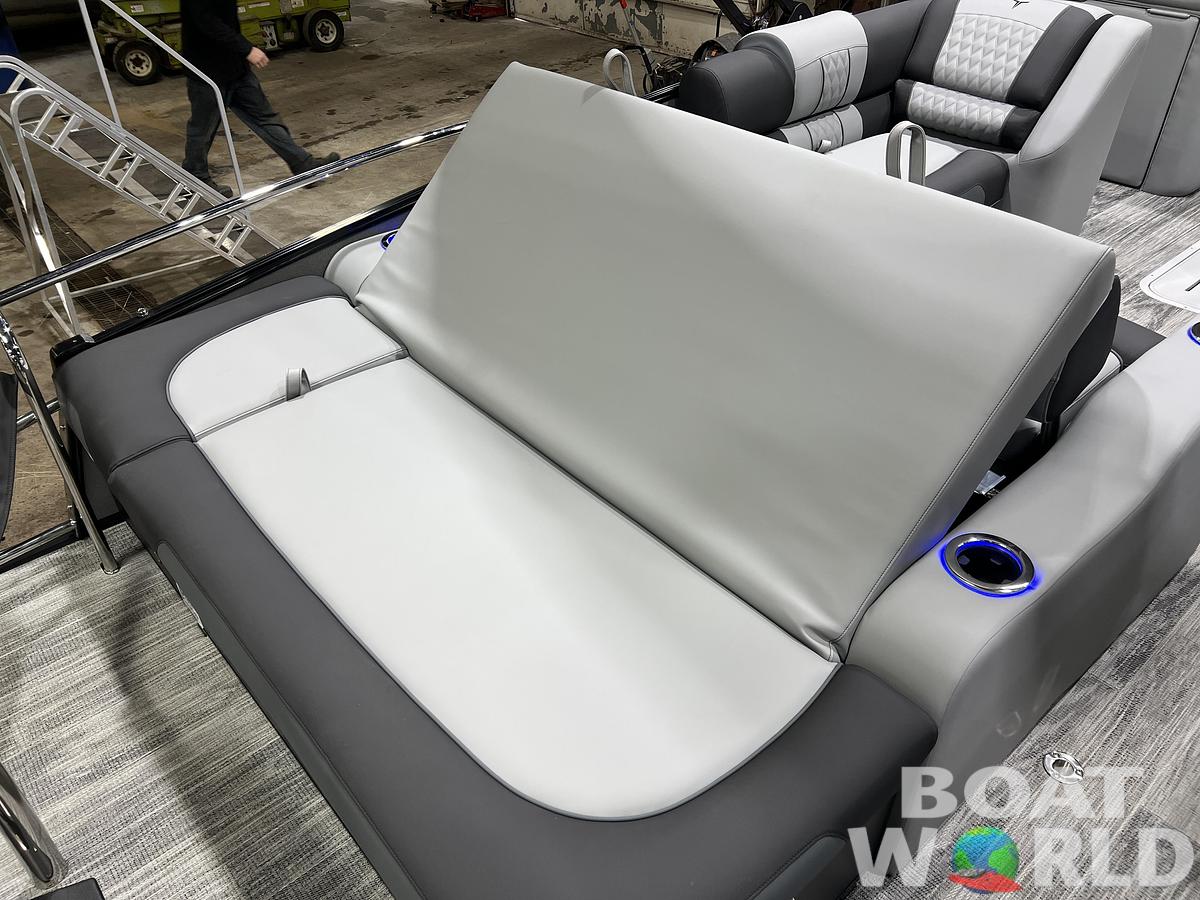 2026 Tahoe Pontoons Cascade 2385 Swingback (VRB) Tritoon