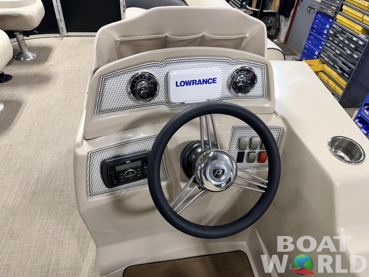 Used 2018 Premier 220 SunSpree