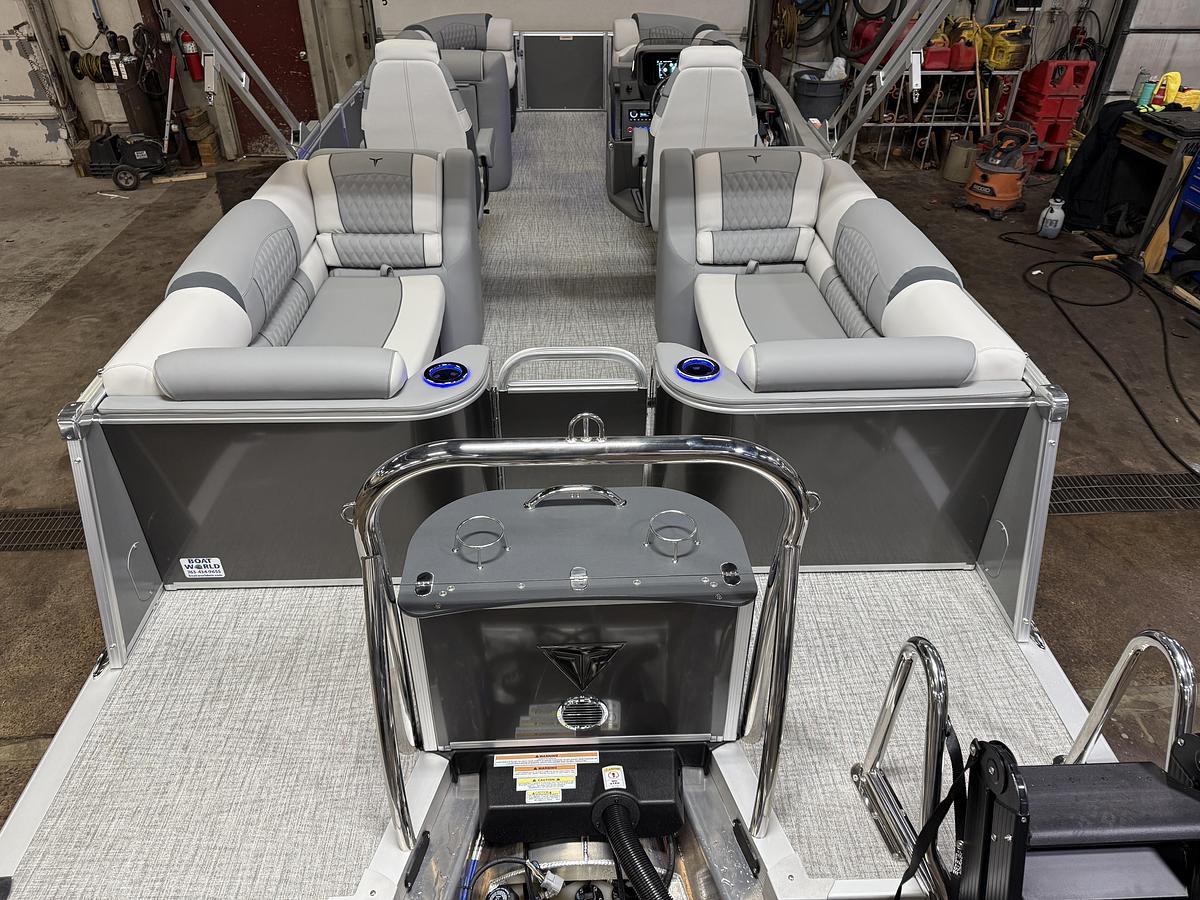 2025 Tahoe Pontoons Cascade 2385 Quad Lounge Tritoon & 225HP 4-Stroke