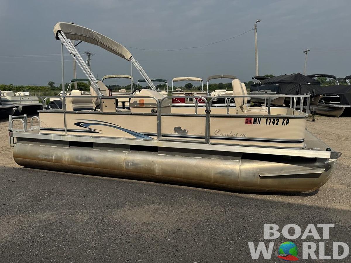 Used 2010 Weeres Cadet Fish 18' & Mercury 4-Stroke