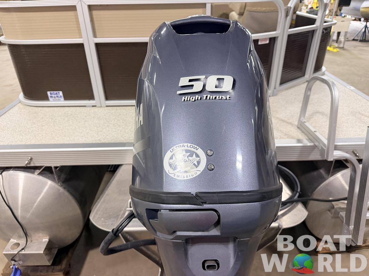 Used 2016 Bennington 20 SLM & 50HP Yamaha 4Stroke -$19,995