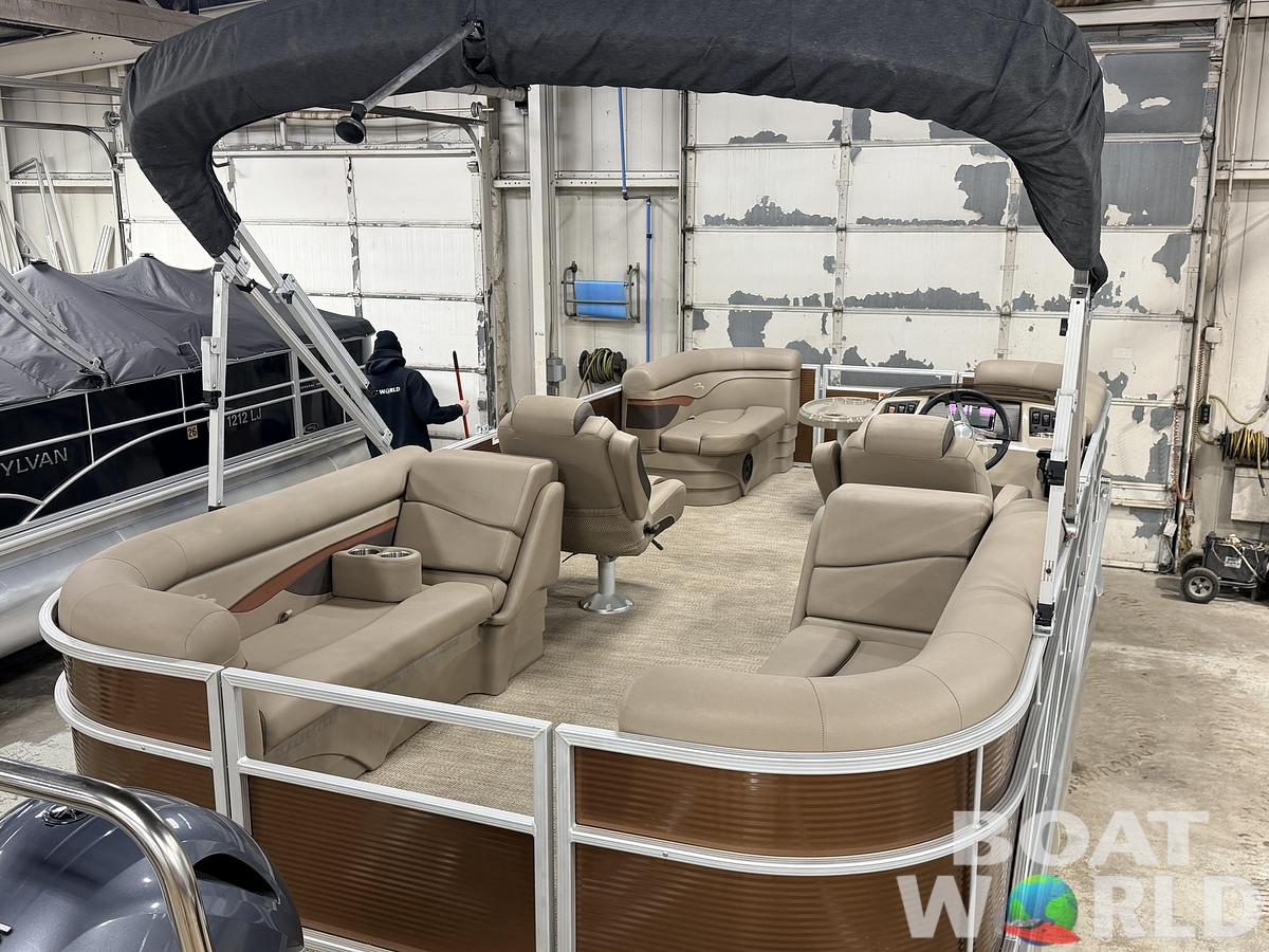 Used 2020 Bennington 22S Quad Lounge Pontoon