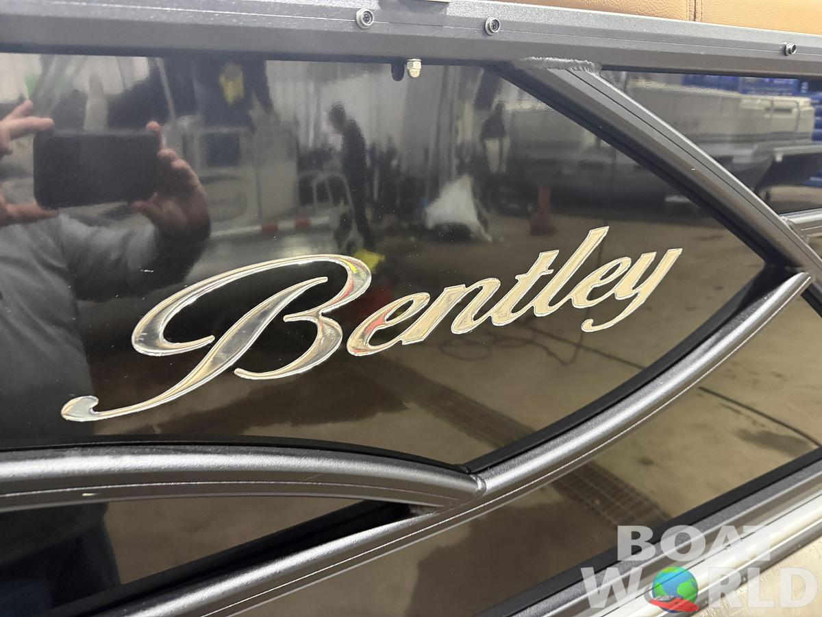 2026 Bentley Pontoons Legacy 200 Navigator Quad Lounge $39995