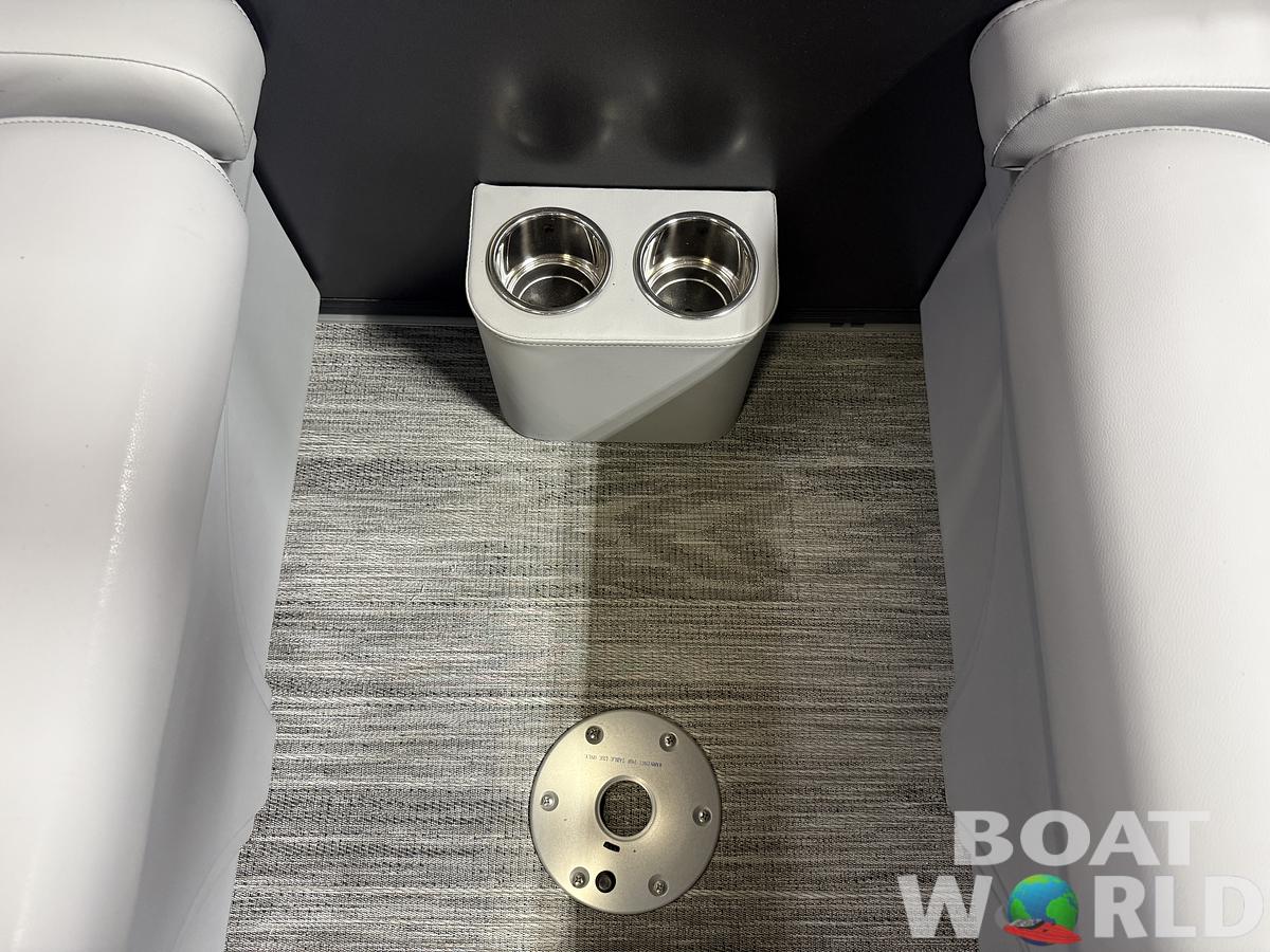 2026 Bentley Pontoons Legacy 220 QSB Swingback & 4-Stroke EFI