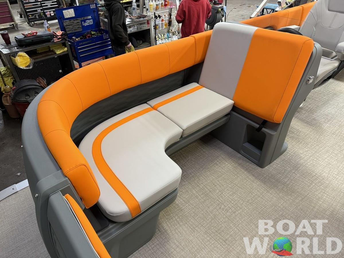 2025 Tahoe Pontoons Aura 1985 Quad Lounge & 50HP 4-Stroke EFI