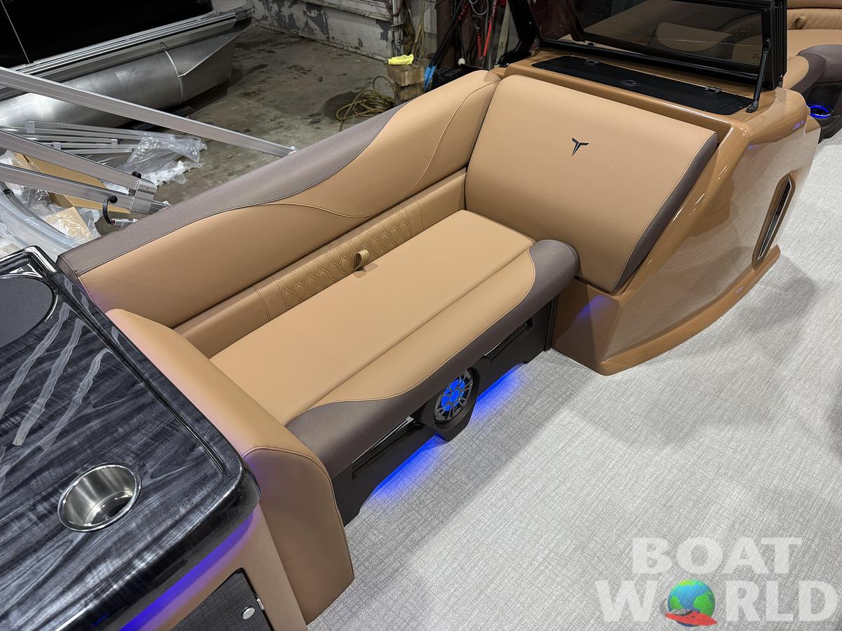 2026 Tahoe Pontoons LTZ 2385 Elite Windshield Tritoon 