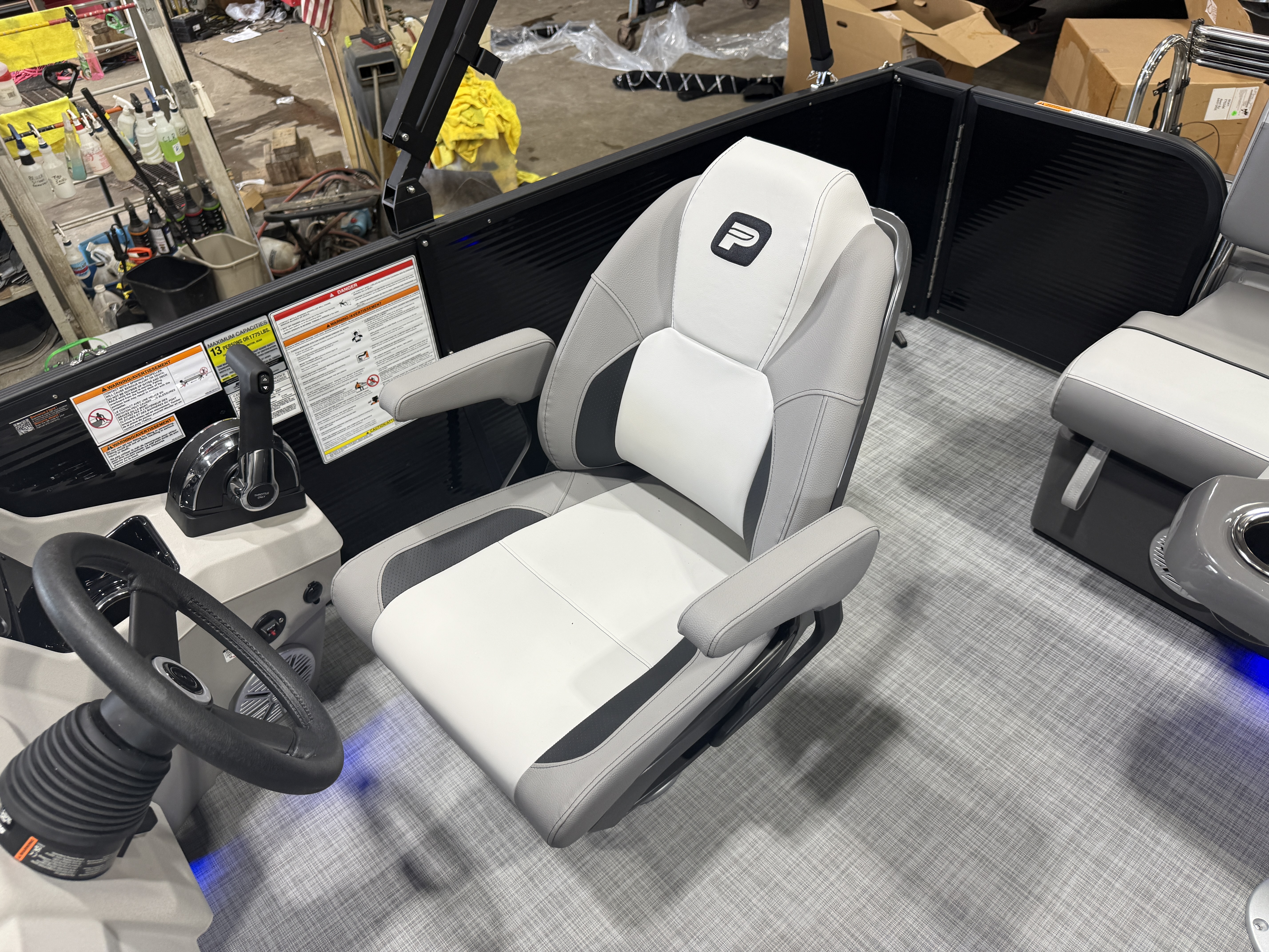 2026 Princecraft Vectra 23 RL SS Swingback Tritoon $43995