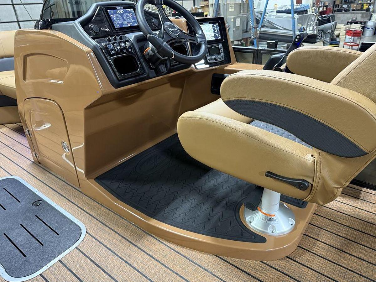 2025 Bentley Pontoons Elite 223 Swingback Tritoon & Honda 4-Stroke EFI