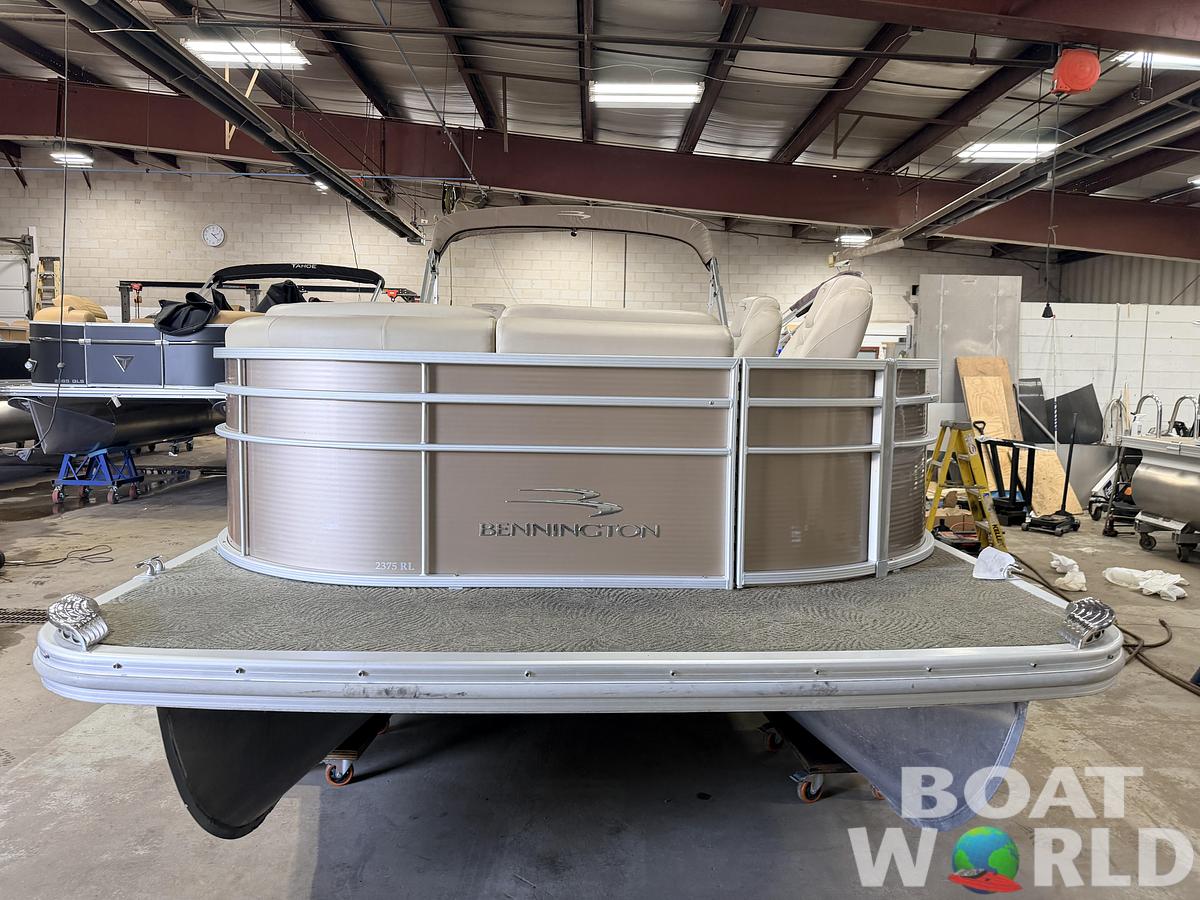 Used 2014 Bennington 2375RL & 70HP Yamaha 4Stroke - $21,995