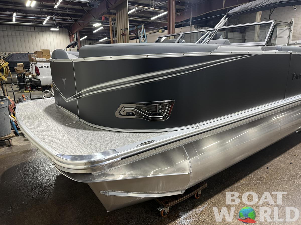 2026 Tahoe Pontoons LTZ 2385 Swingback (VRB) Windshield Tritoon
