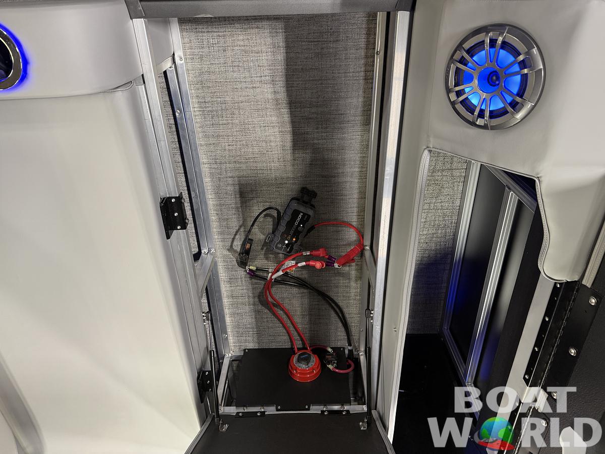 2025 Tahoe Pontoons LTZ 2385 Swingback (VRL) Tritoon & Honda 4-Stroke EFI