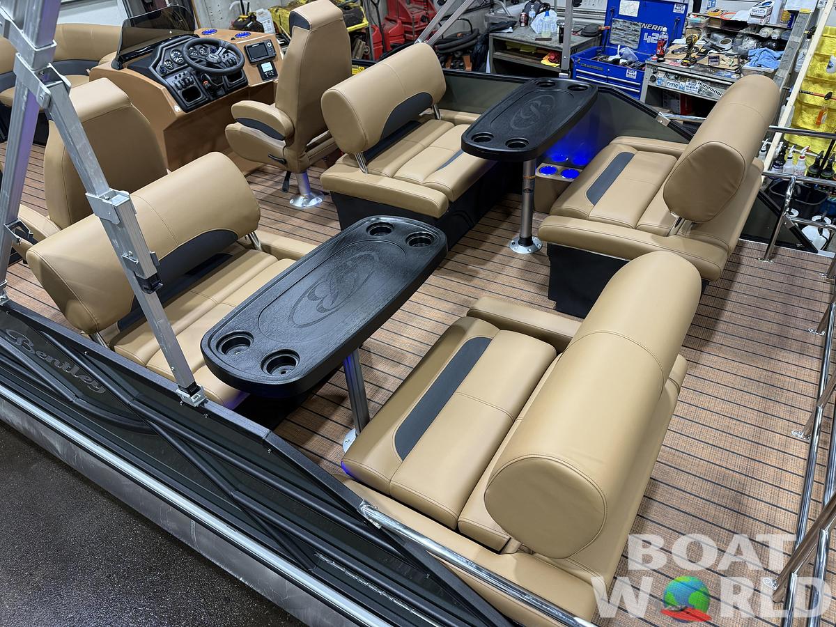 2026 Bentley Pontoons Legacy 223 QSB Swingback Tritoon 