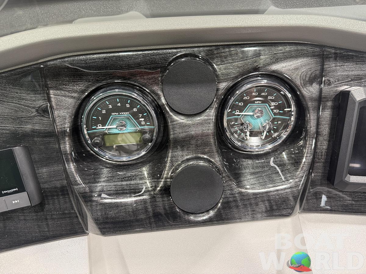 2027 Tahoe LTZ 300HP QLS 2585 Tritoon $71,995