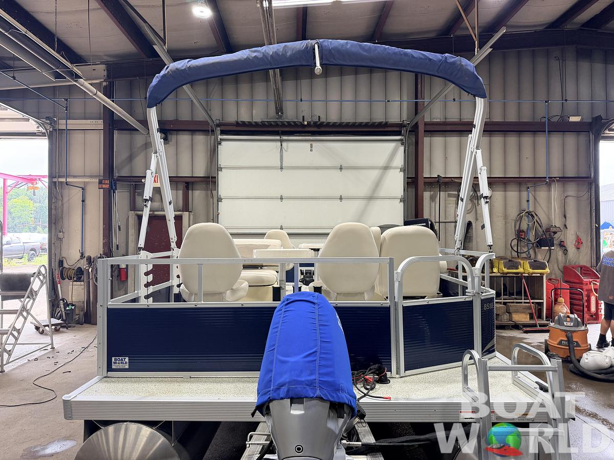 Used 2017 Montego Bay 8518 4-PT & 40HP Honda 4Stroke -$18,995