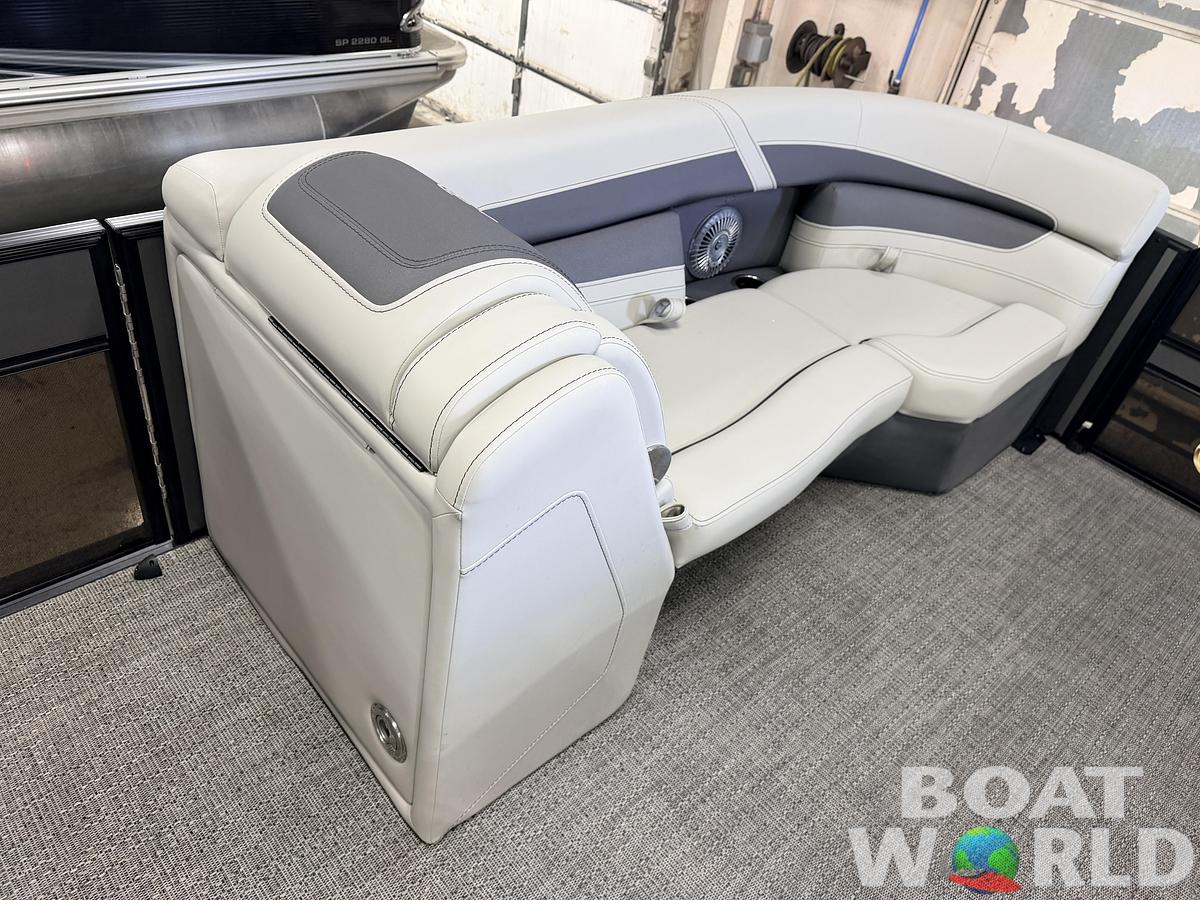 Used 2025 Barletta Cabrio 22QC Pontoon