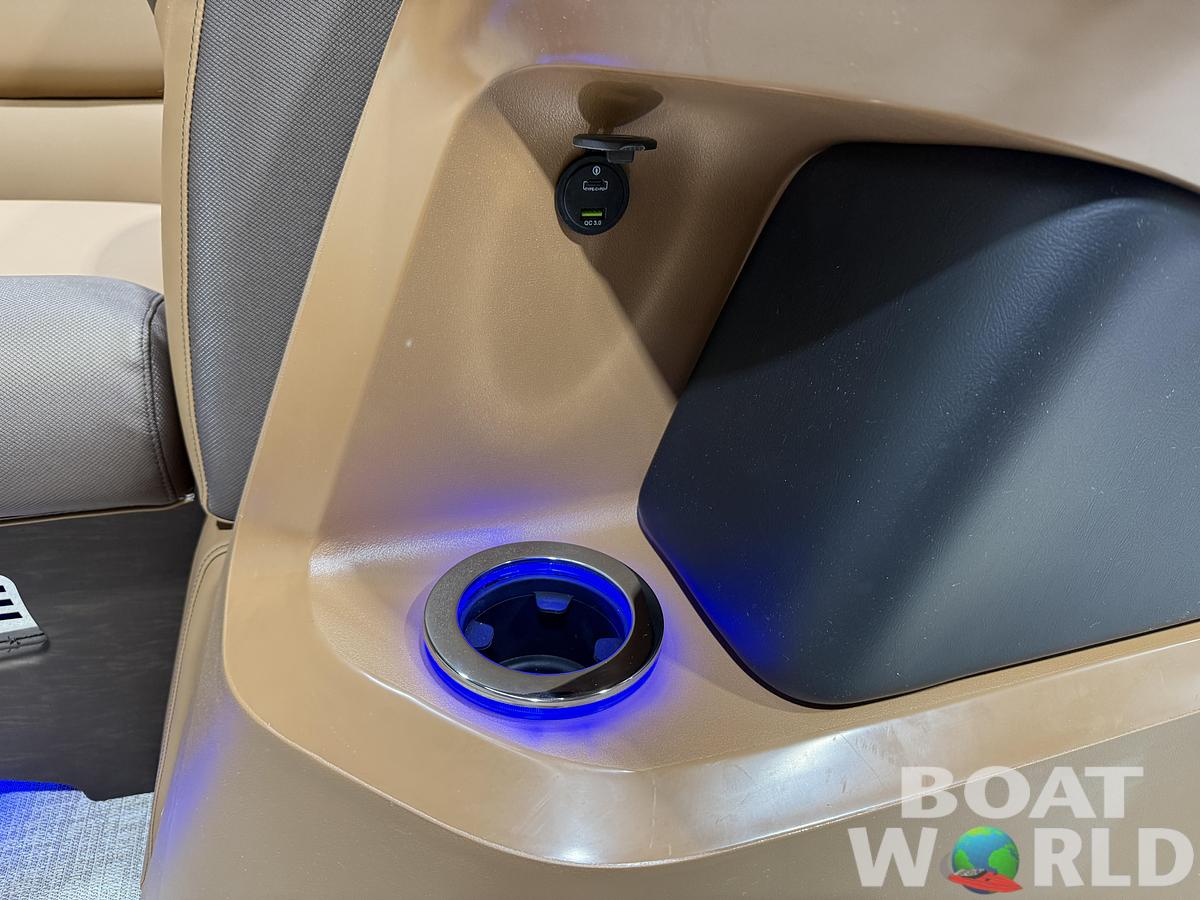 2026 Tahoe LTZ VRB Swingback Tritoon & Honda $51995