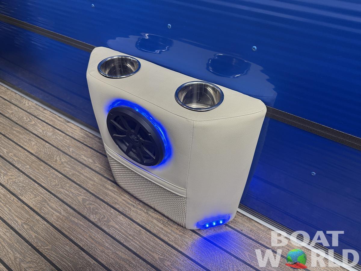 2023 Montego Bay NEW* 8524 Swingback Pontoon & 100HP 4-Stroke EFI