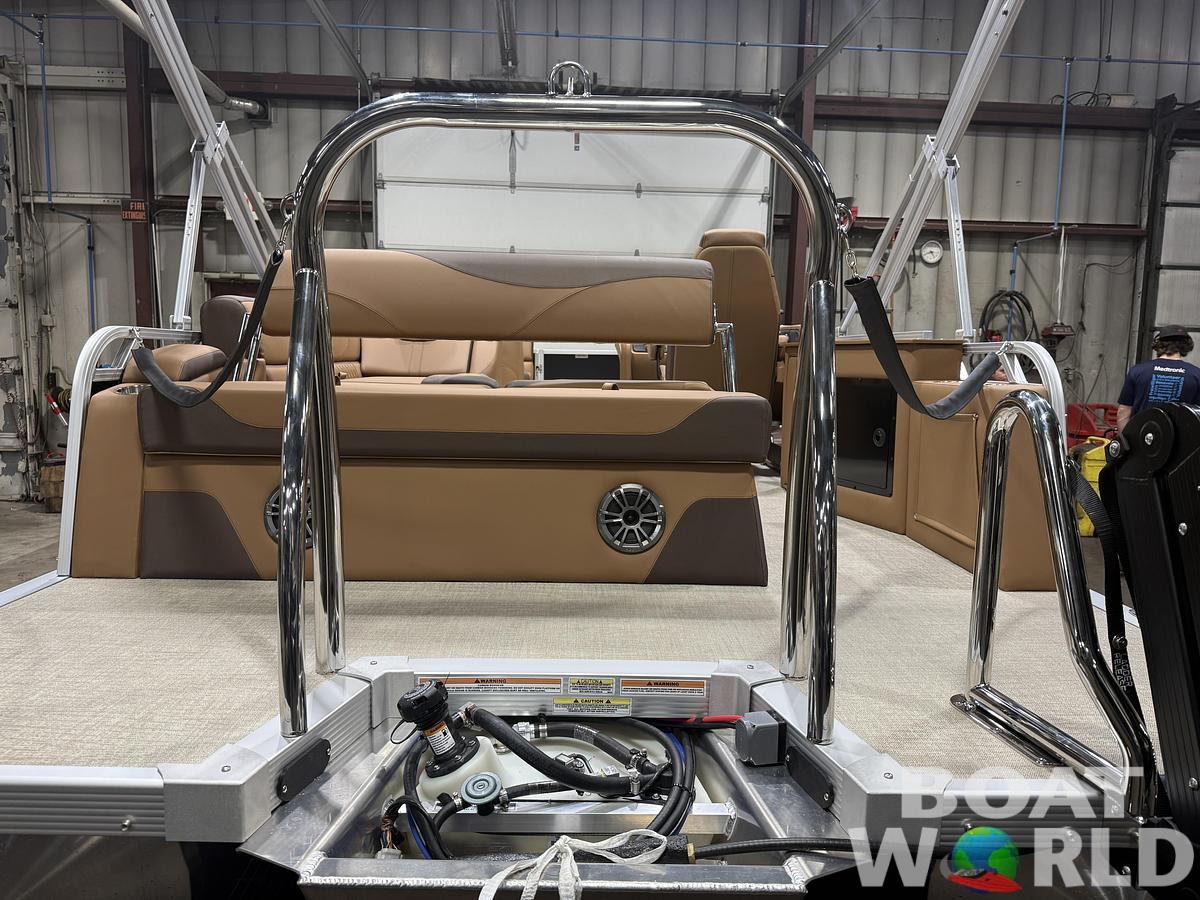 2026 Tahoe Pontoons LTZ 2185 Cruise Rear Bench (CRB) 