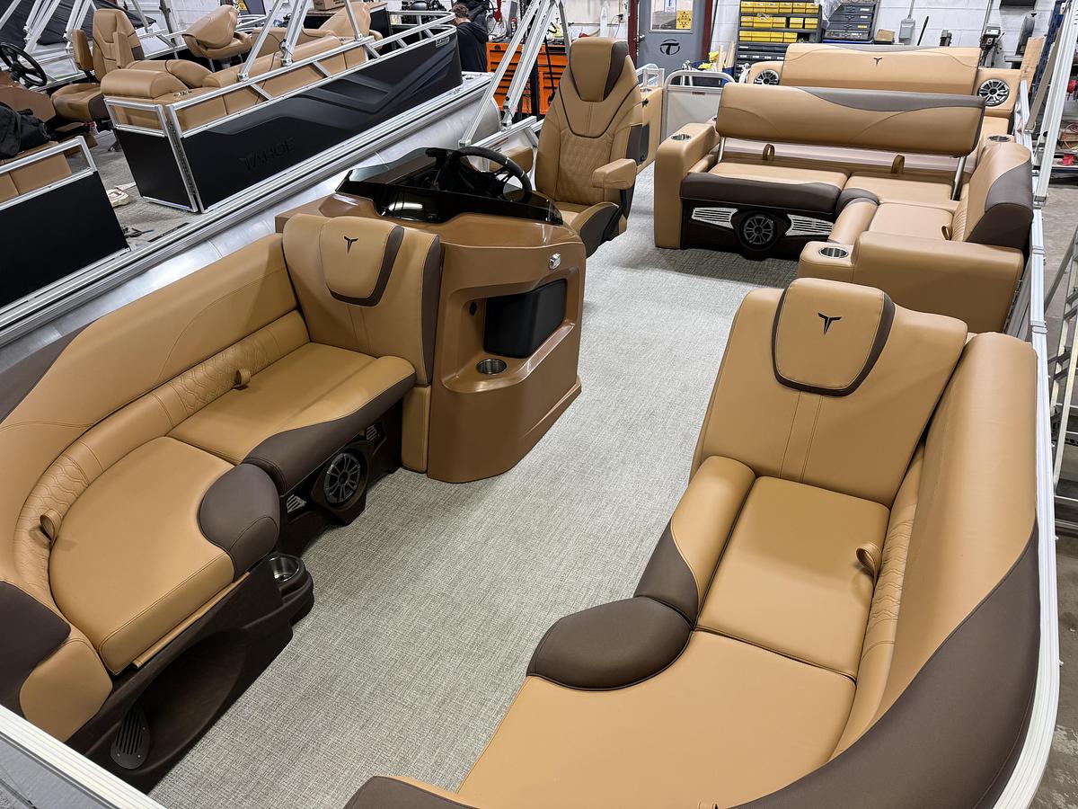 2025 Tahoe Pontoons LTZ 2385 Swingback (VRL) & Honda 4-Stroke EFI