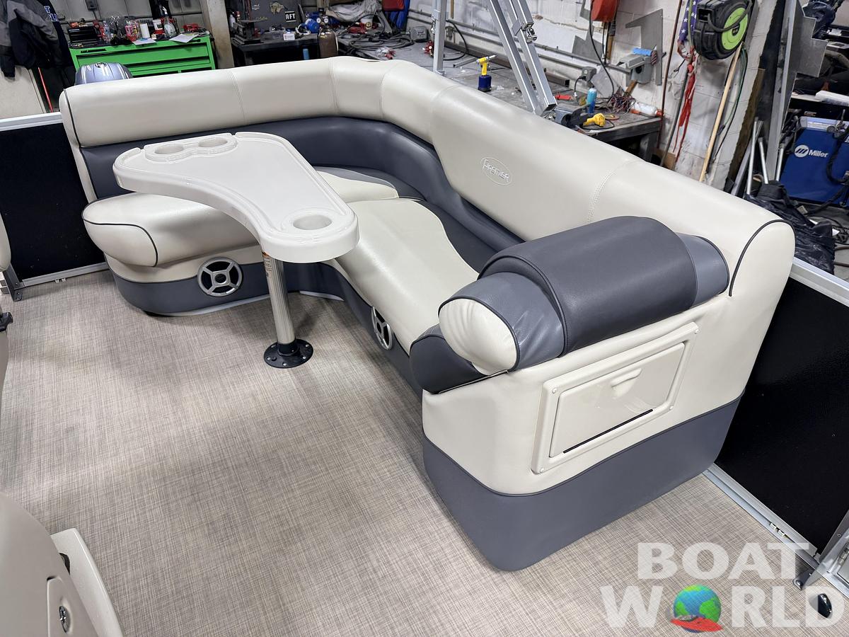 Used 2018 Premier 220 SunSpree