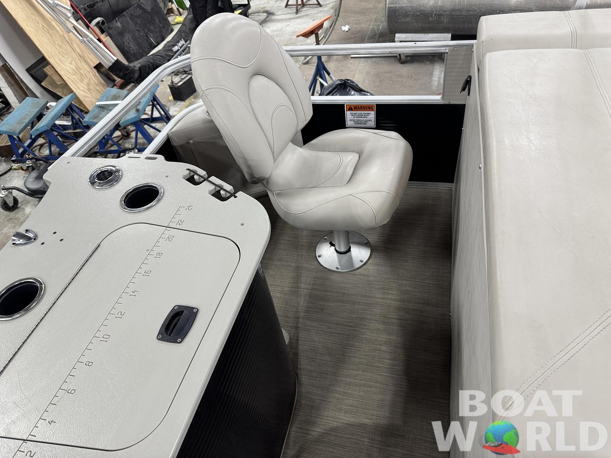 Used 2017 Bennington  22 SS Pontoon with 90HP Yamaha Fourstroke EFI