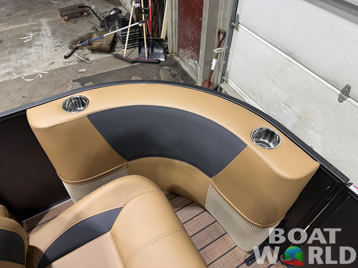 2026 Bentley Pontoons Legacy 223 Navigator DL Quad Lounge Tritoon 
