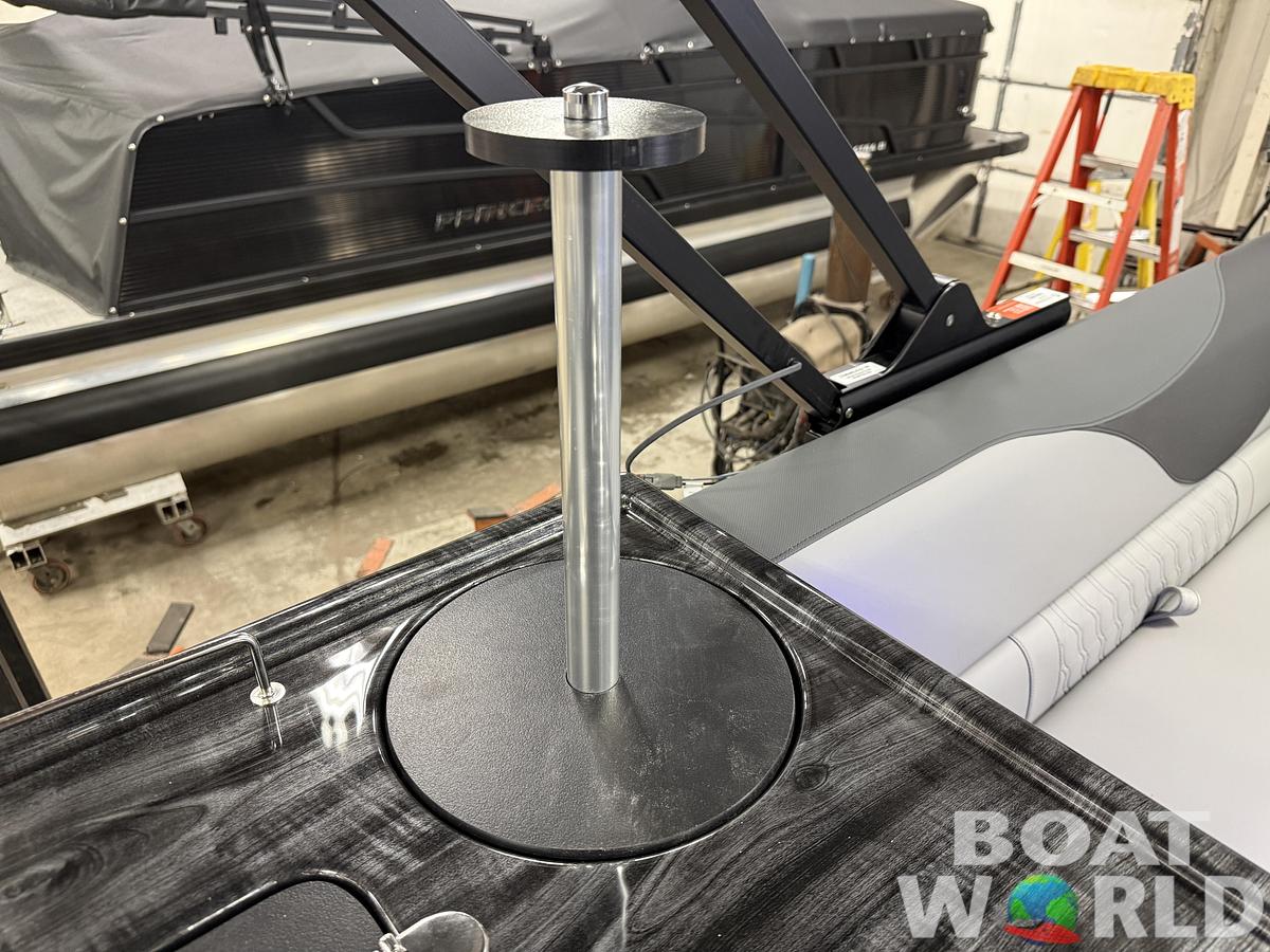 2026 Tahoe LTZ 300HP 2385 Elite Windshield $69995