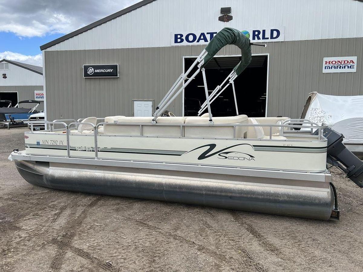 Used 2005 Bennington Sedona F21 Pontoon