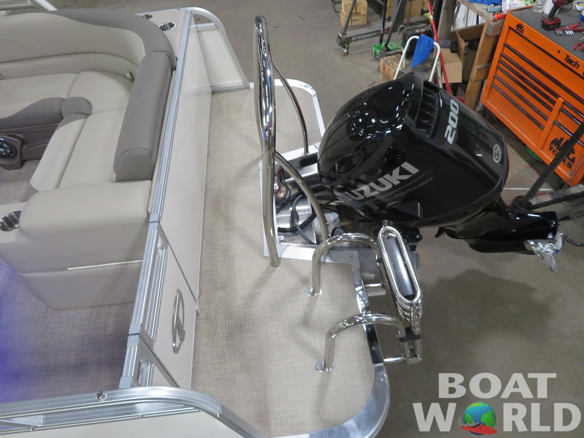 2024 Tahoe Pontoons LTZ 2385 Elite Windshield Tritoon & Suzuki 200HP 4-Stroke EFI