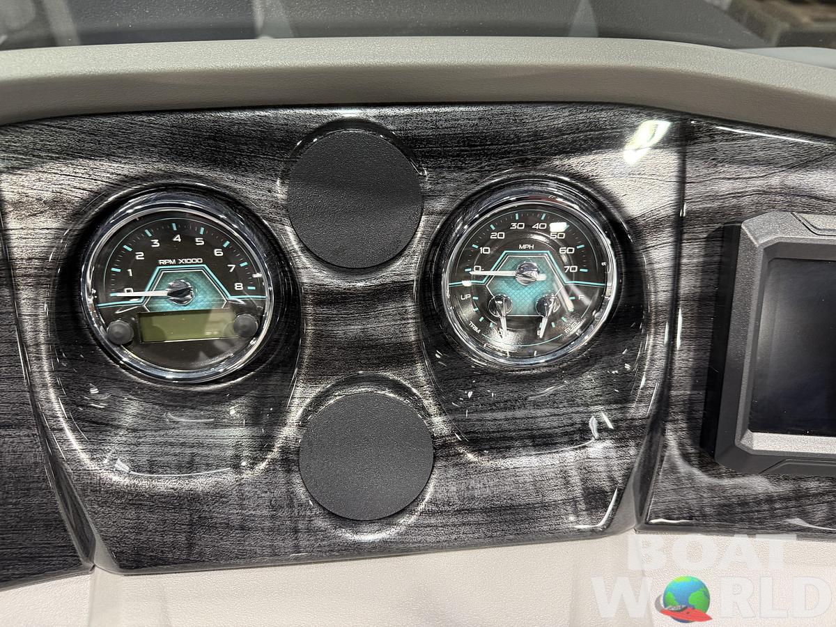 2026 Tahoe Pontoons LTZ 2385 Swingback (VRB) Tritoon