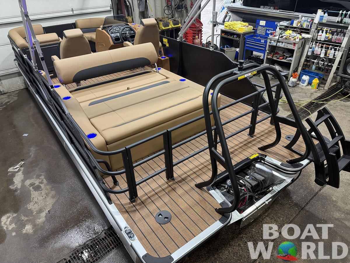 2027 Bentley Legacy 220 Swingback Pontoon & 4-Stroke Outboard $43995