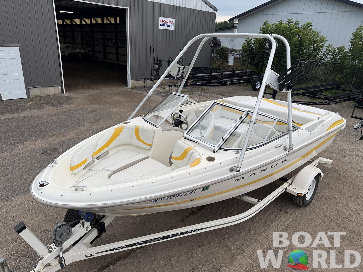 Used 2004 Maxum 1800 SR3 Runabout
