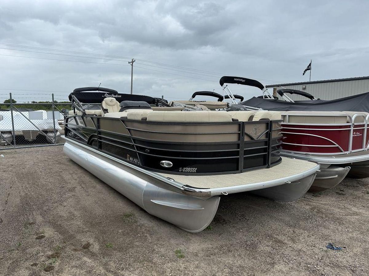 Used 2018 Misty Harbor Boats Skye SR S-2385SE Pontoon