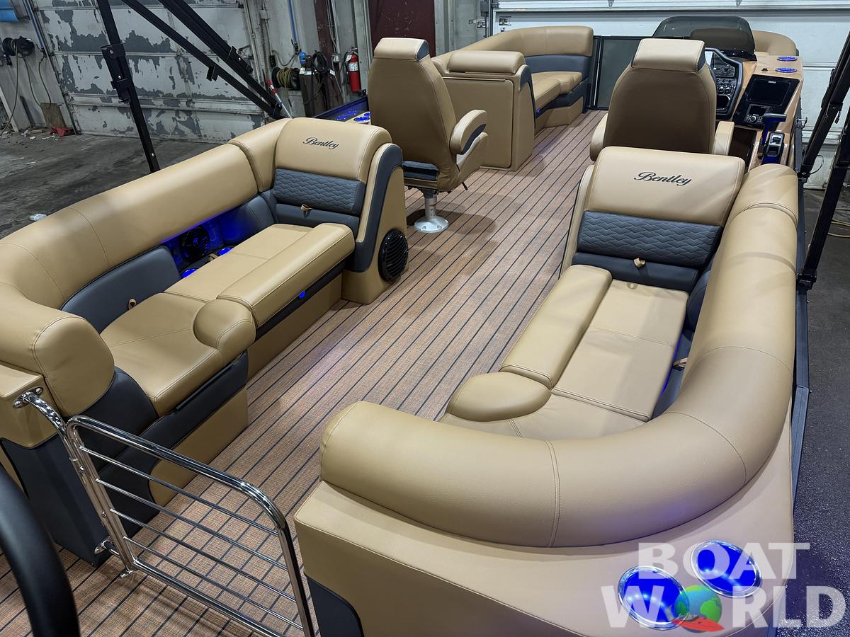2026 Bentley Pontoons Elite 223 Admiral Quad Lounge Tritoon