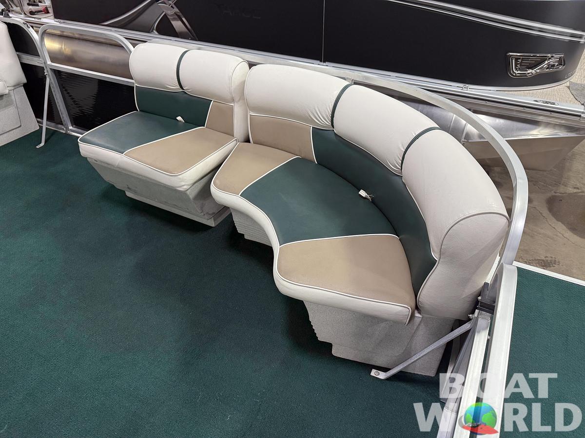 Used 2005 Leisure Island 2021 & 40HP