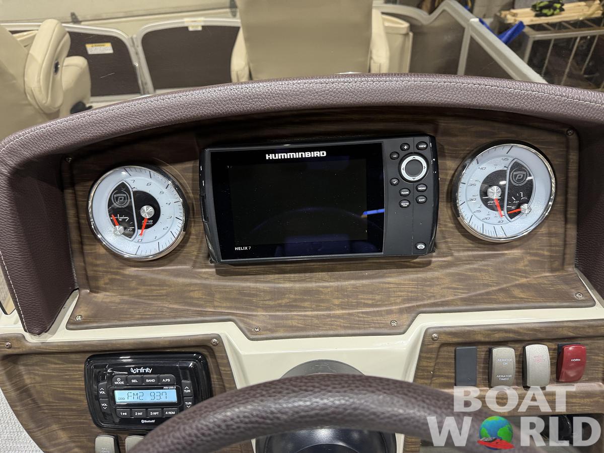 Used 2016 Premier 220 Castaway