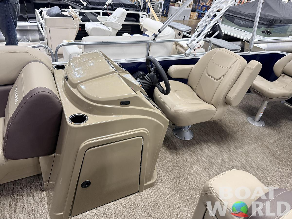 Used 2022 Sylvan  Mirage 820 Fish & Cruise