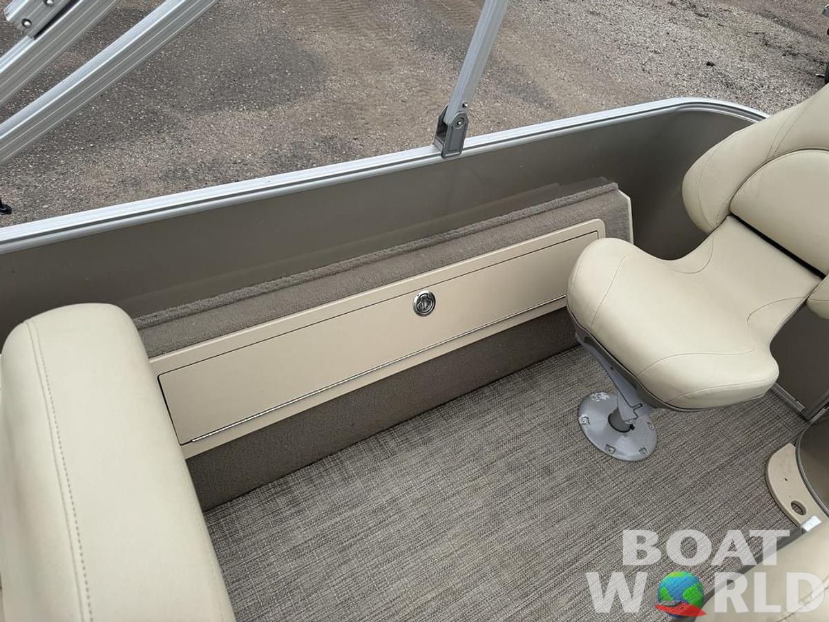 Used 2017 Sylvan 820 Cruise-n-Fish Pontoon