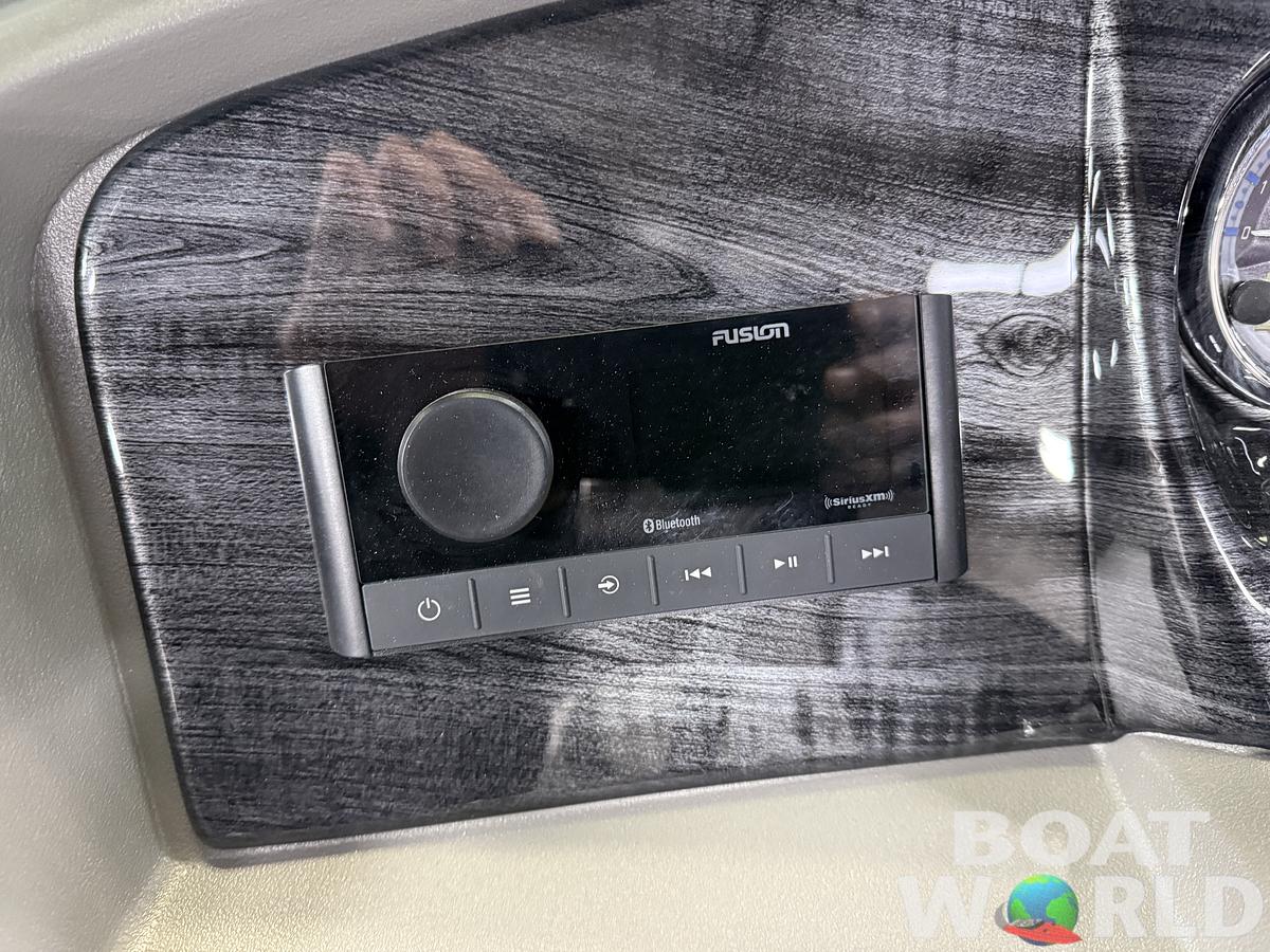 2025 Tahoe Pontoons LTZ 2385 Swingback (VRL) Pontoon & Honda 4-Stroke EFI