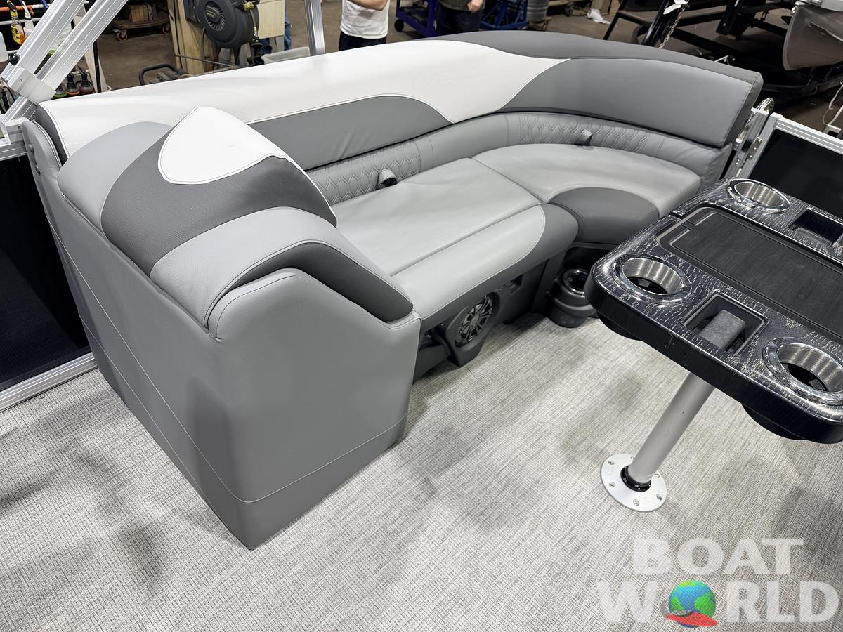 Used 2023 Avalon LSZ 2385 Quad Lounge Pontoon & 115HP Yamaha -$35,995