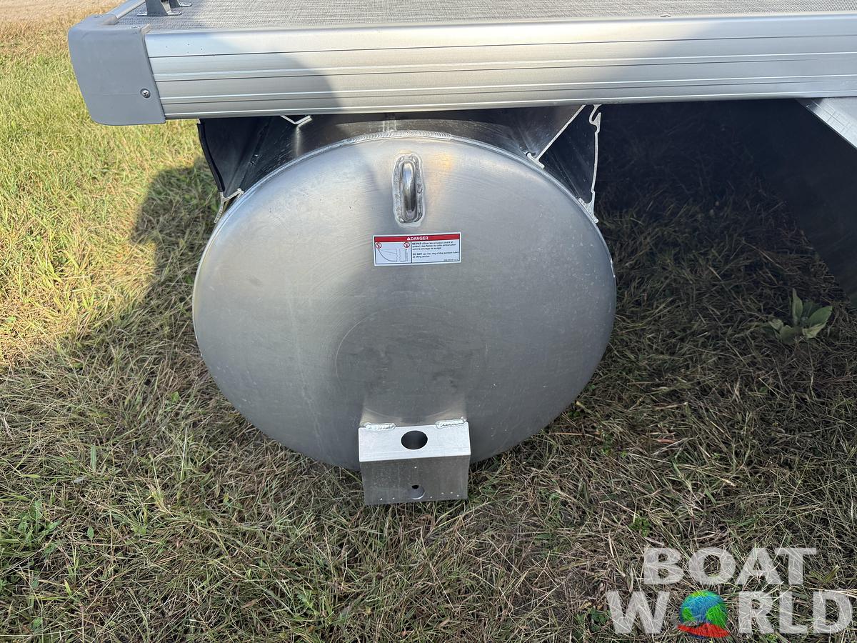 2026 Princecraft Vectra 21 Cruise Lounge Pontoon & Mercury 4-Stroke EFI