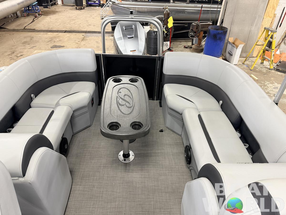 Used 2024 Bentley Legacy 223 150HP Navigator Tritoon - $47995