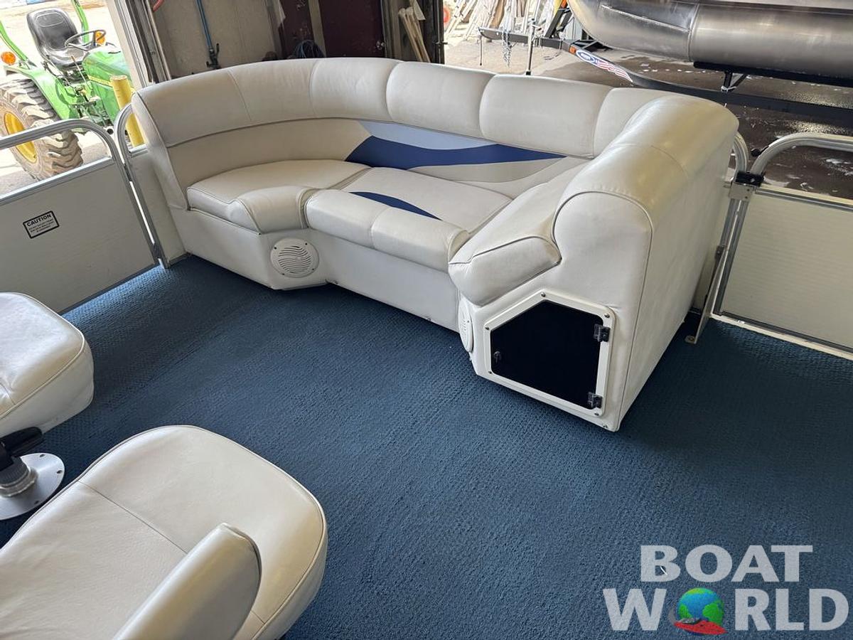 Used 2006 Weeres SunDeck 220 Pontoon
