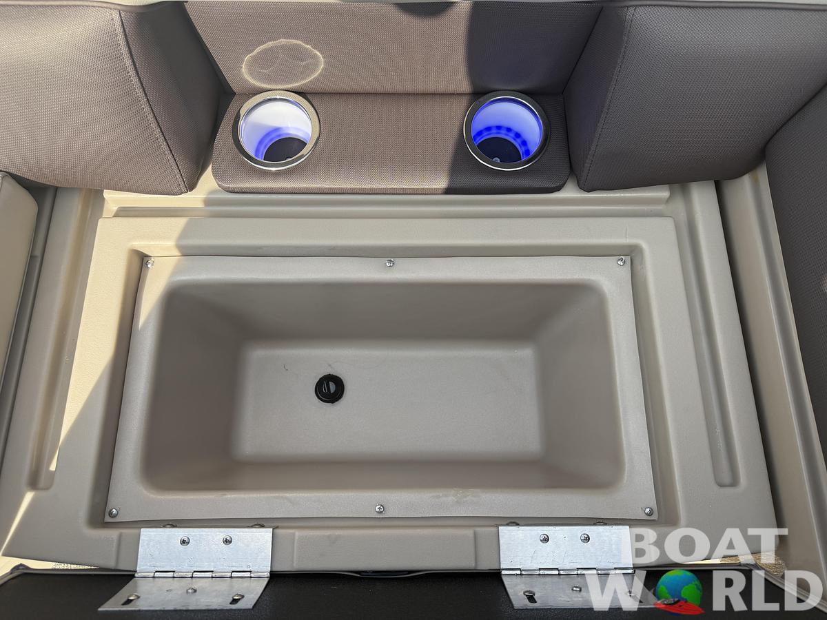 2026 Bentley Pontoons Legacy 220 Swingback & Honda 4-Stroke EFI