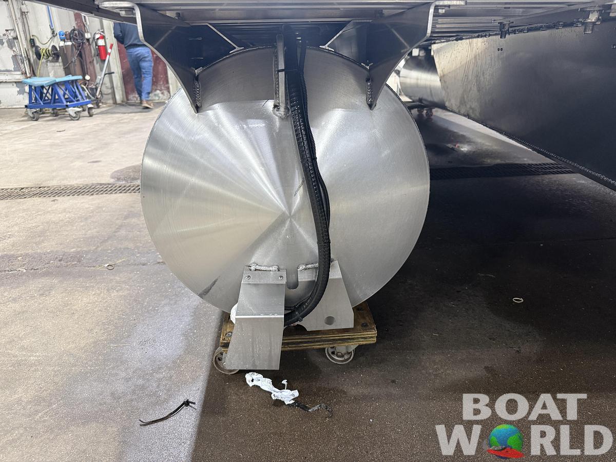 2026 Bentley Pontoons Legacy 220 QSB Swingback 