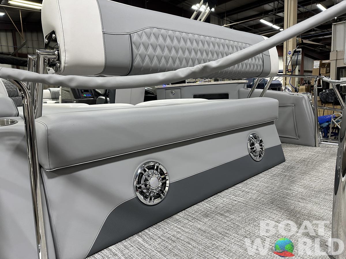 2025 Tahoe Pontoons Cascade 2385 Cruise Rear Bench (CRB) & Honda 4-Stroke EFI