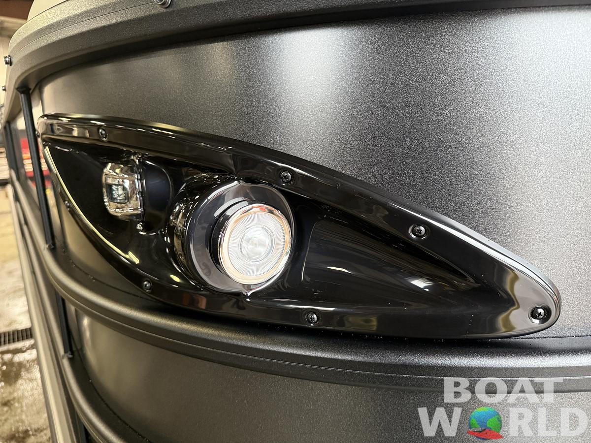 2025 Bentley Pontoons Legacy 220 Navigator Quad Lounge & Honda 4-Stroke EFI