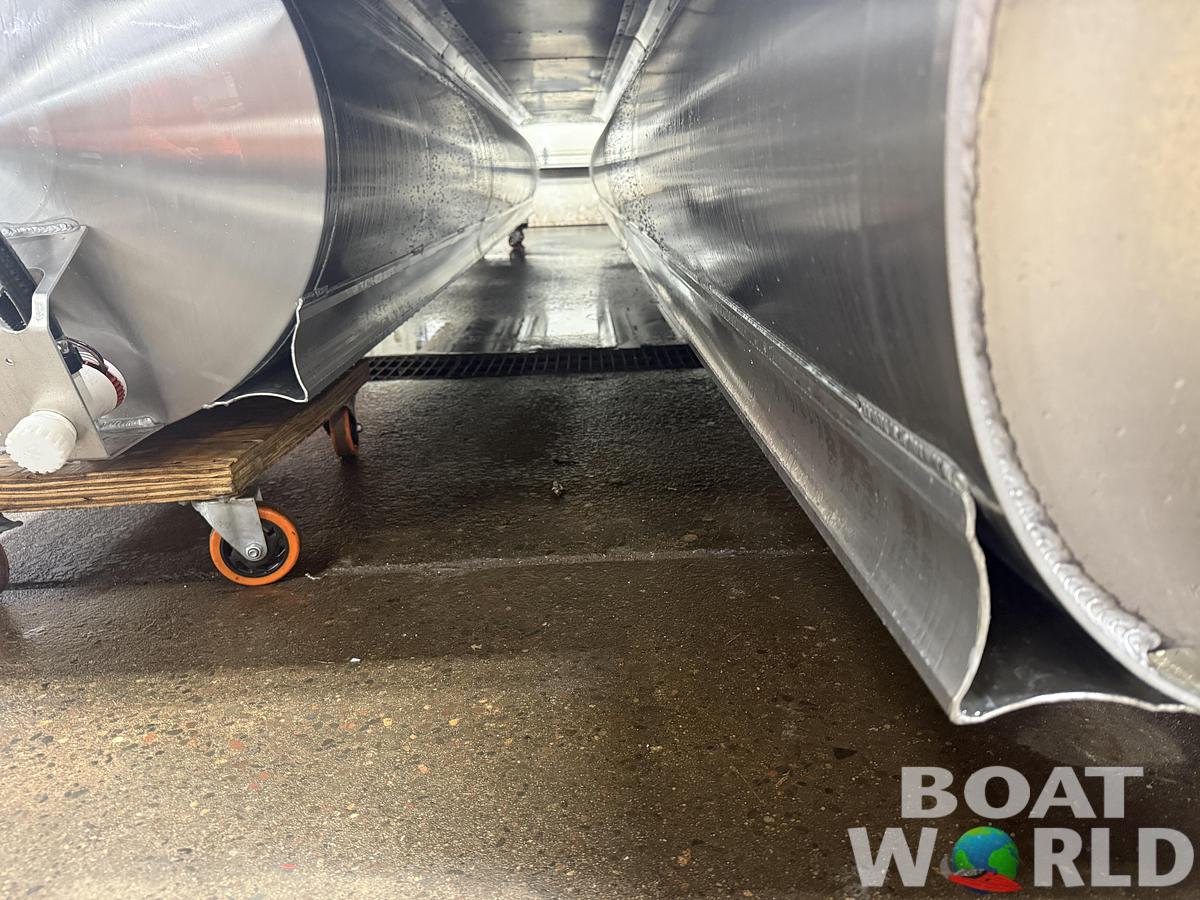 2026 Tahoe Pontoons Sport 2385 Rear Fish Tritoon